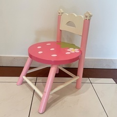 子供用椅子.木製の画像