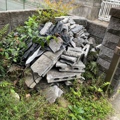 ブロックや岩など