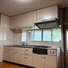 【人気、小倉南区】駐車場3台無料！4SLDK戸建て賃貸 − 福岡県