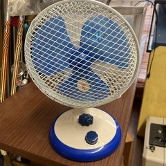 小型扇風機　卓上扇風機