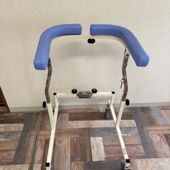 介護用品　歩行器