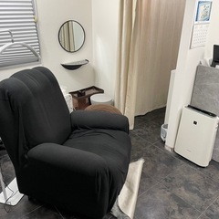 電動リクライニング式 ソファ（アイラッシュサロンにて使用）