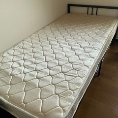 シングルベッド