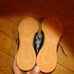 adidasスニーカーの画像
