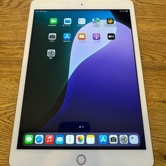 【値下済／動作正常】iPad第8世代/10.2インチWi-Fiモ...