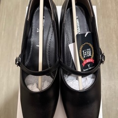 新品　パンプス　黒　ヴァレンチノ　23cm　の画像