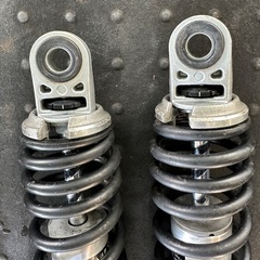 KYB リアサス　ガス式　アルミ削り出し　の画像