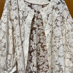 フラワー刺繍レース クルーネックカーデブラウスの画像