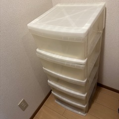ニトリ　5段カラーボックス　プラスチック