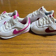 NIKE スニーカー