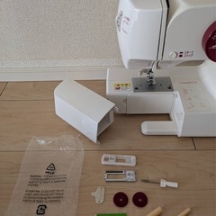 ジャンク品　ミシン
の画像