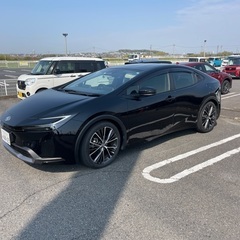 60 プリウス　グレードG 黒色の画像