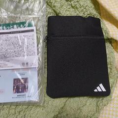 非売品　アディダス　ポーチの画像