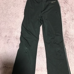 ⑦黒　ジャージ