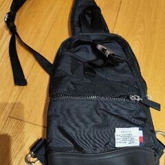 TOMMY　HILFIGER ボディバッグ