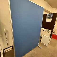 大型　パーテーション　（青）の画像