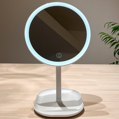LEDドレッサー　元値¥4018　昨年購入の画像