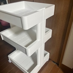 3段ワゴンキャスター付きの画像