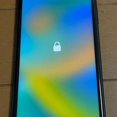 iPhone 11 （ロックかかってます）