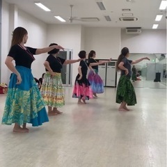 丁寧な指導の元でフラダンスの基礎を学びませんか？の画像
