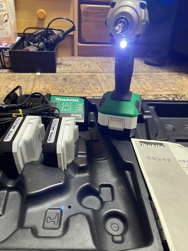 Makita 14.4V充電式インパクトドライバー M697D充電器