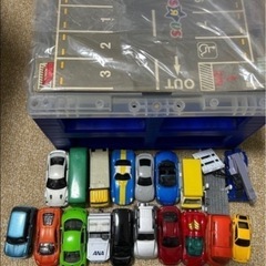 🉐ミニカー　収納ケースつき🉐
