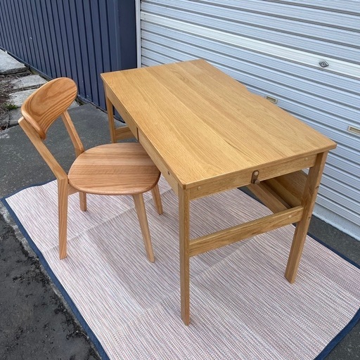 【美品】テーブル　学習机　デスク　鍵付き　椅子　家具　セット　チェア
