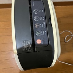 TOSHIBA　東芝　除湿乾燥機　RAD-DN70 　2011年製　除湿機　デシカント方式　衣類乾燥　部屋干し
の画像