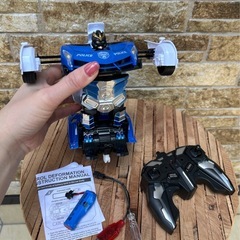 【こども向け】新品未使用①✨変形ロボットラジコンカー 青 ブルー オフロードの画像
