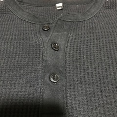 ユニクロ　長袖　メンズL 黒の画像