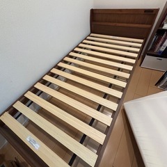 ニトリ　シングルベッド　マットレス付き　コンセント付き