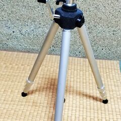 【7月末処分】カメラ三脚 金属 HAKUBA SANYO カメラのサンヨー 大型 130cm 【HAKUBA REGULAR 4sec. E.V. TRIPOD with universal pan head】の画像