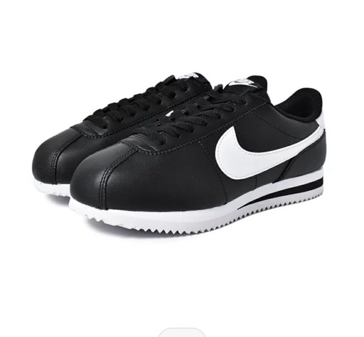 新品　　値下げしました。NIKEコルテックスニーカー　　白黒