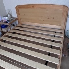 中古のセミダブルベッドになります、の画像