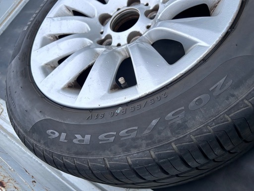 商談中　
BMW純正ホイールタイヤセット205/55R16 4本 