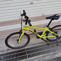 子供用 クロスバイク 22インチの画像