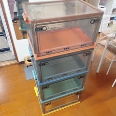 収納ボックス 4つセット プラスチック 収納ケース 積み重ねで固定可能