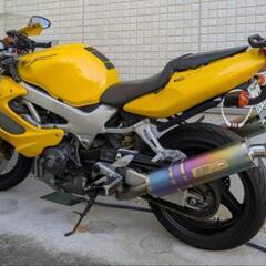 ■ VTR1000F用 Giviモノロックベースプレート取付用ステー
