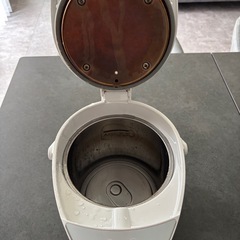 電気ポットの画像