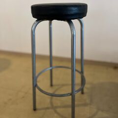 【スチール製 ハイチェア（丸型座面・高さ約70cm）】／店舗改装...