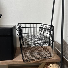 カゴ　バスケット