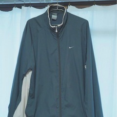 NIKE ナイロンジャケット