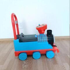トーマス　乗用　足蹴り車　乗用玩具　手押し車💓　足けり車✨️　機関車トーマス✨️の画像