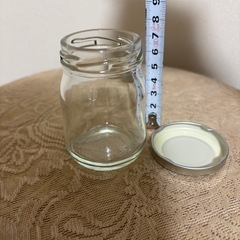 ガラス瓶70個の画像