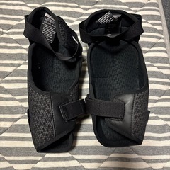 ★値下げしました 二ープロテクター の画像