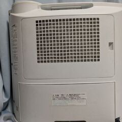 加湿セラミックファンヒーターラミックファンヒーター(加湿機能弱め)の画像