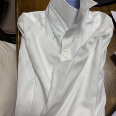 白ワイシャツ