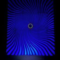 蛍光色に発光する渦巻き模様のパーティグッズ ポスター　