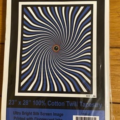 蛍光色に発光する渦巻き模様のパーティグッズ ポスター　の画像