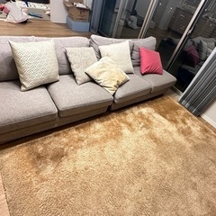 ソファとカーペット